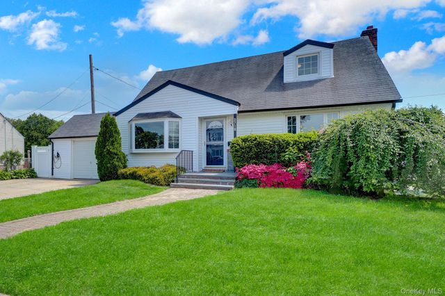 2718 Rowehl Drive, East Meadow, NY 11554