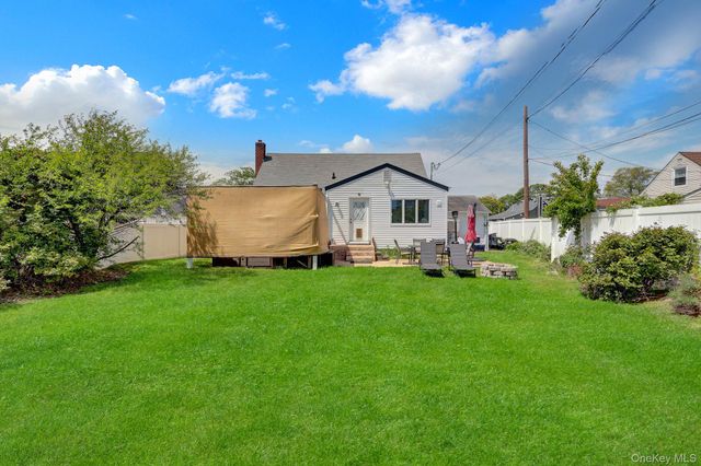 2718 Rowehl Drive, East Meadow, NY 11554