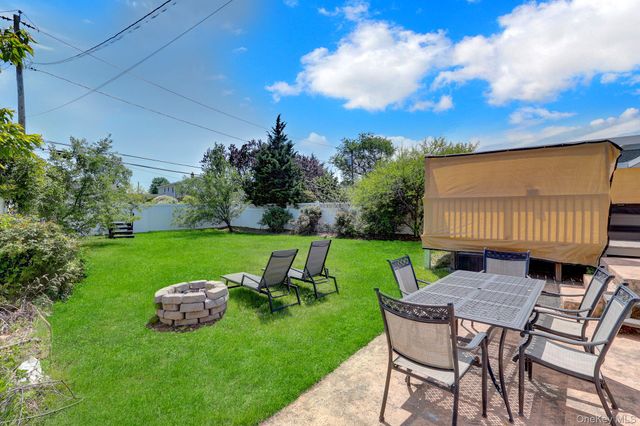 2718 Rowehl Drive, East Meadow, NY 11554