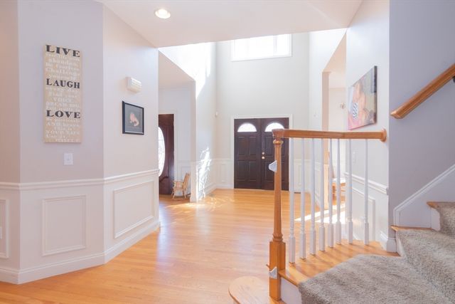 12 Kristen Circle, North Attleboro, MA 02760