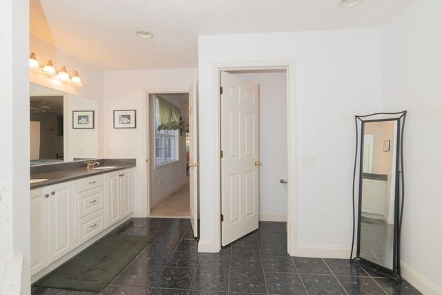 12 Kristen Circle, North Attleboro, MA 02760