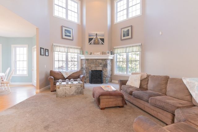 12 Kristen Circle, North Attleboro, MA 02760