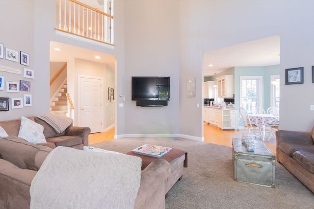 12 Kristen Circle, North Attleboro, MA 02760