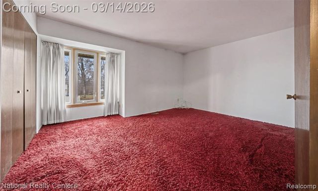 90 Willow Way, Waterford, MI 48328