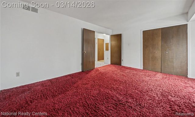 90 Willow Way, Waterford, MI 48328