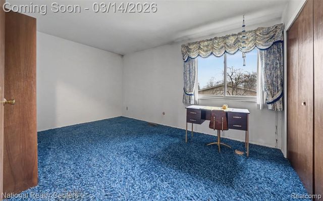 90 Willow Way, Waterford, MI 48328