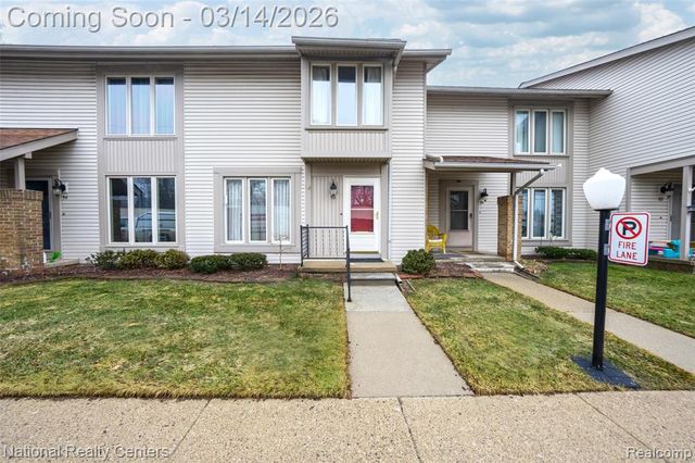 90 Willow Way, Waterford, MI 48328