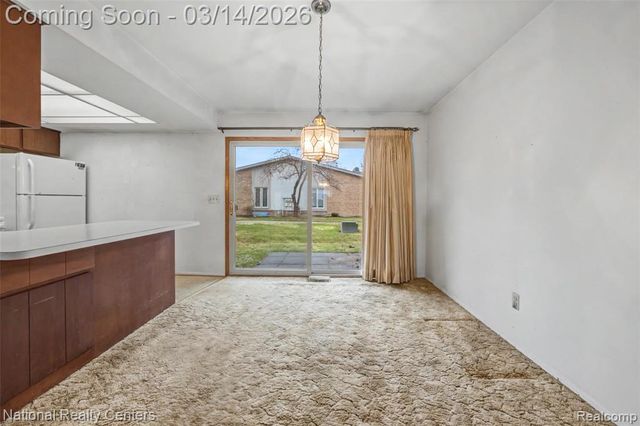 90 Willow Way, Waterford, MI 48328