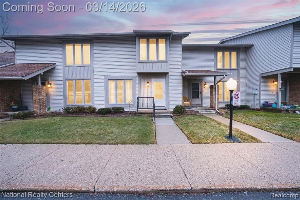 90 Willow Way, Waterford, MI 48328