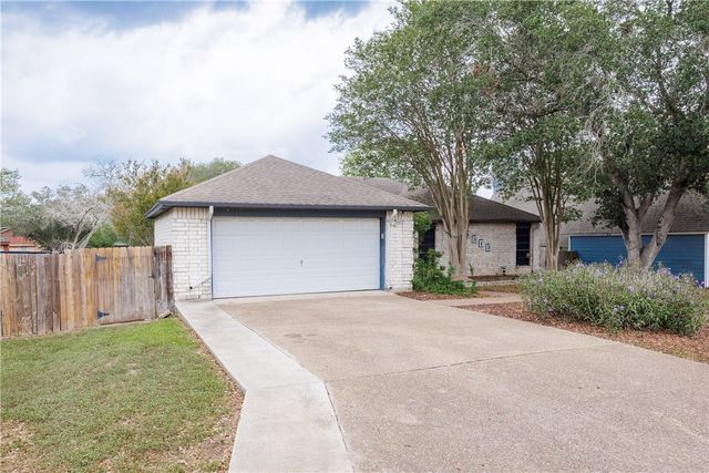4313 Wolf Creek Ct, Corpus Christi, TX 78410