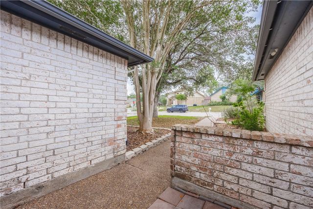 4313 Wolf Creek Ct, Corpus Christi, TX 78410