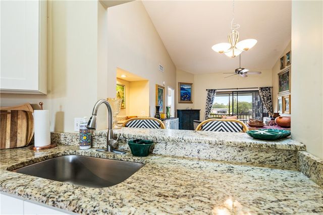 6180 S Mirror Lake Drive 518, Sebastian, FL 32958