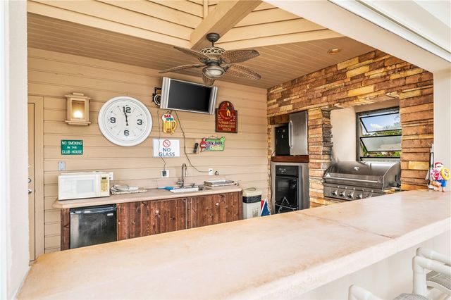 6180 S Mirror Lake Drive 518, Sebastian, FL 32958