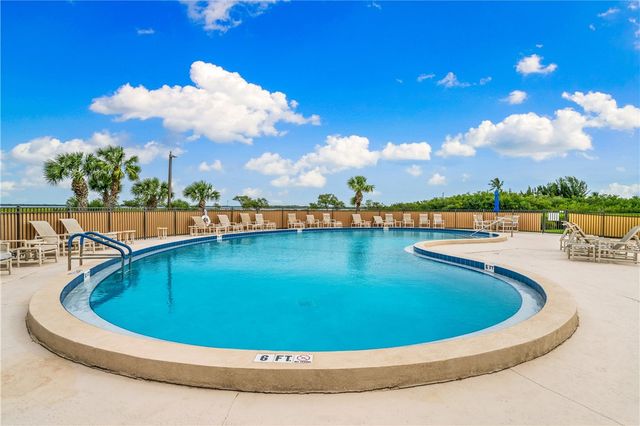 6180 S Mirror Lake Drive 518, Sebastian, FL 32958