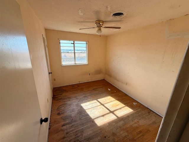 72 SW 45th St, Lawton, OK 73505