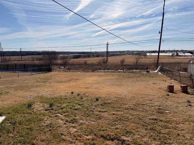 72 SW 45th St, Lawton, OK 73505