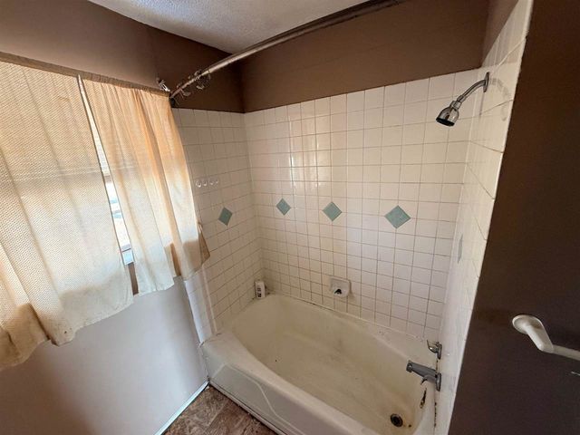 72 SW 45th St, Lawton, OK 73505