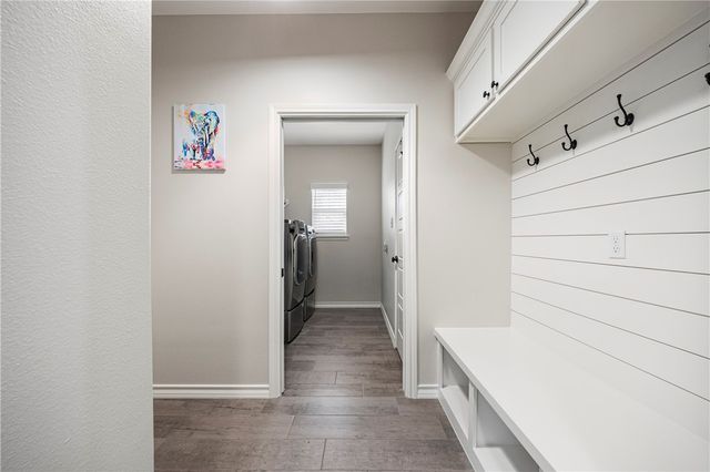 105 John Russell Dr, Portland, TX 78374