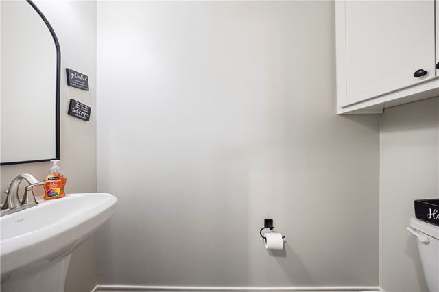 105 John Russell Dr, Portland, TX 78374