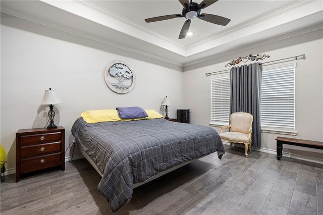 105 John Russell Dr, Portland, TX 78374