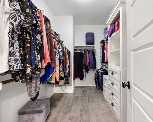 105 John Russell Dr, Portland, TX 78374