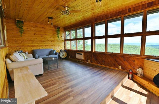 2152 SUPINLICK RIDGE RD, Broadway, VA 22815
