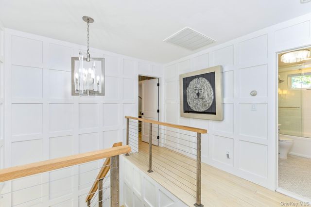 22 Stonehurst Lane, Dix Hills, NY 11746