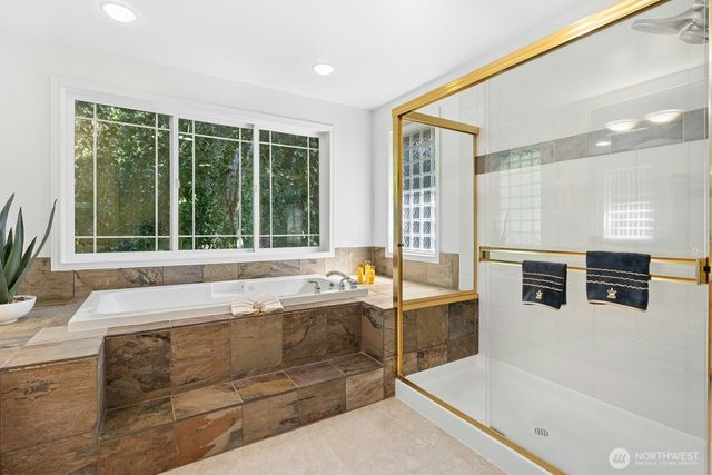 11612 NE 107th Lane, Kirkland, WA 98033