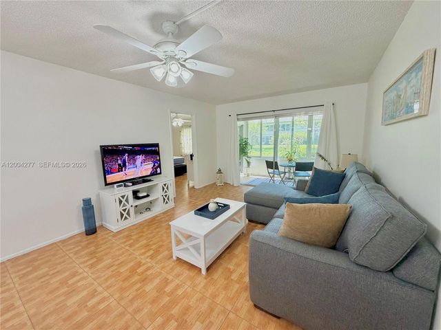 1203 Bahama Bnd G1, Coconut Creek, FL 33066