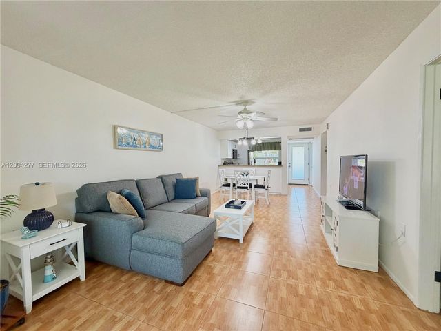 1203 Bahama Bnd G1, Coconut Creek, FL 33066