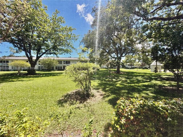 1203 Bahama Bnd G1, Coconut Creek, FL 33066