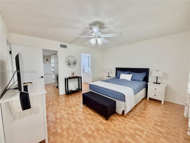 1203 Bahama Bnd G1, Coconut Creek, FL 33066