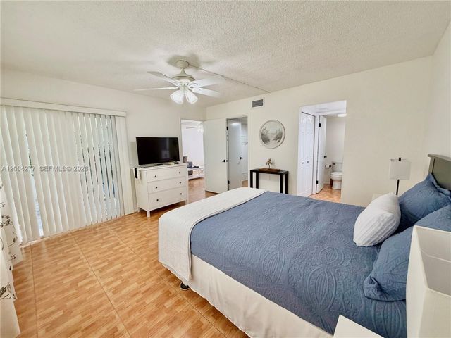1203 Bahama Bnd G1, Coconut Creek, FL 33066