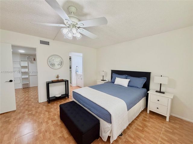 1203 Bahama Bnd G1, Coconut Creek, FL 33066