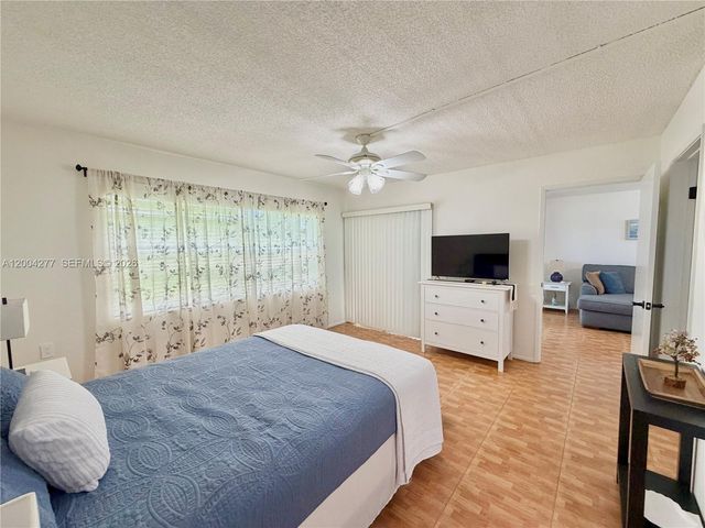 1203 Bahama Bnd G1, Coconut Creek, FL 33066