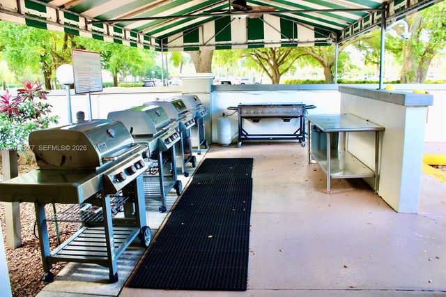 1203 Bahama Bnd G1, Coconut Creek, FL 33066