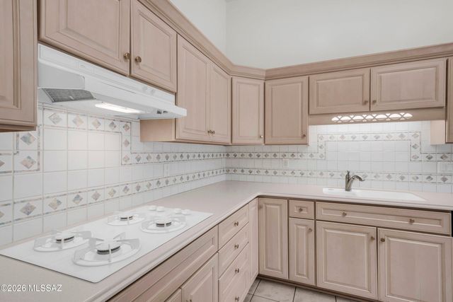 6310 N Cadena De Montanas, Tucson, AZ 85718