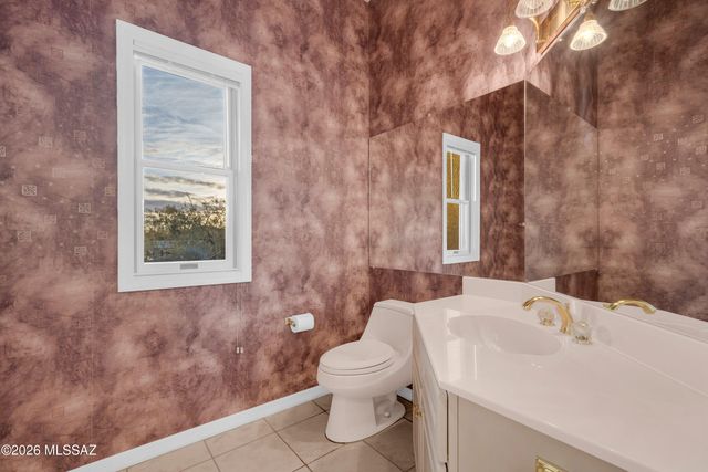 6310 N Cadena De Montanas, Tucson, AZ 85718