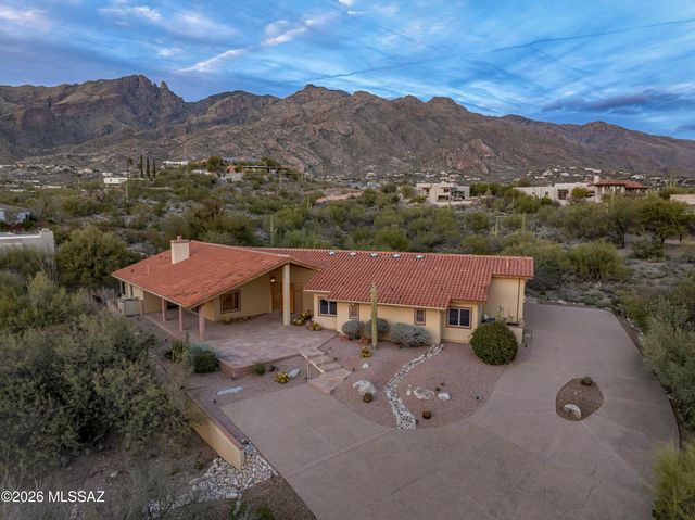 6310 N Cadena De Montanas, Tucson, AZ 85718