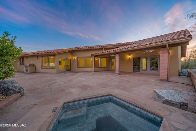 6310 N Cadena De Montanas, Tucson, AZ 85718