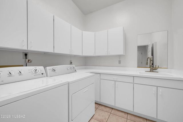 6310 N Cadena De Montanas, Tucson, AZ 85718