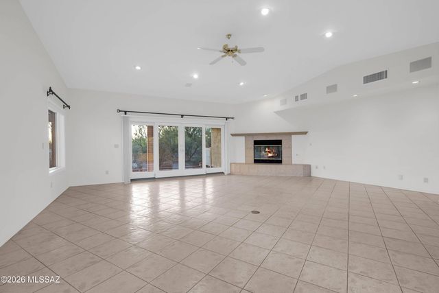 6310 N Cadena De Montanas, Tucson, AZ 85718