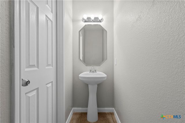 2612 Laguna Drive, Harker Heights, TX 76548