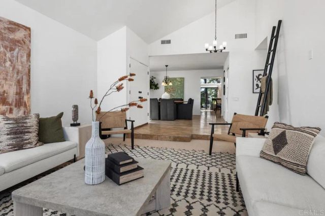 723 Camino Santa Barbara, Solana Beach, CA 92075