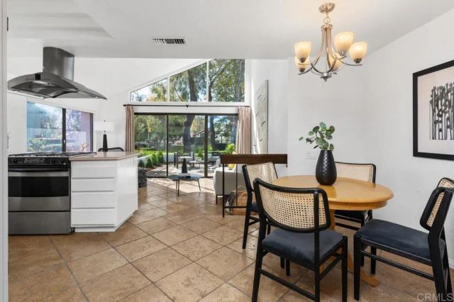 723 Camino Santa Barbara, Solana Beach, CA 92075