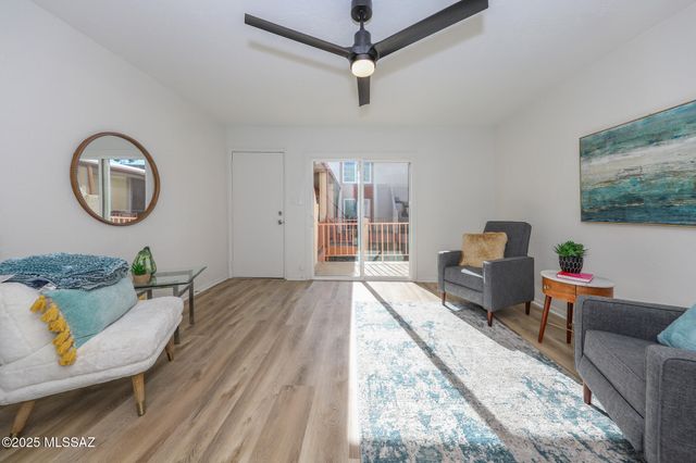 1600 N Wilmot Rd Unit 322, Tucson, AZ 85712