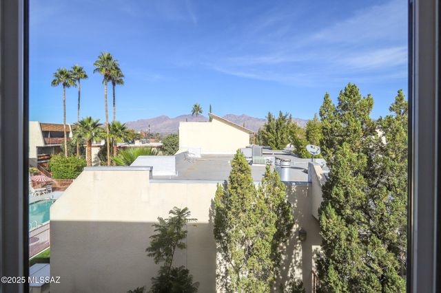 1600 N Wilmot Rd Unit 322, Tucson, AZ 85712