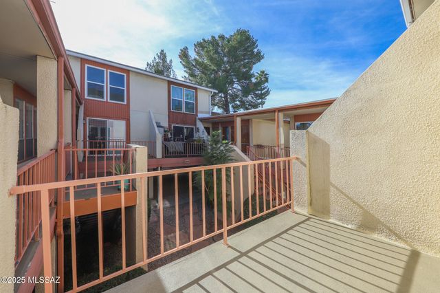 1600 N Wilmot Rd Unit 322, Tucson, AZ 85712