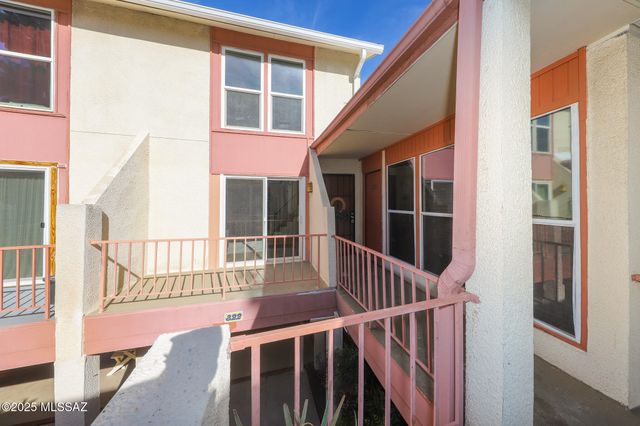 1600 N Wilmot Rd Unit 322, Tucson, AZ 85712