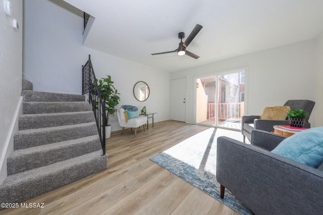 1600 N Wilmot Rd Unit 322, Tucson, AZ 85712